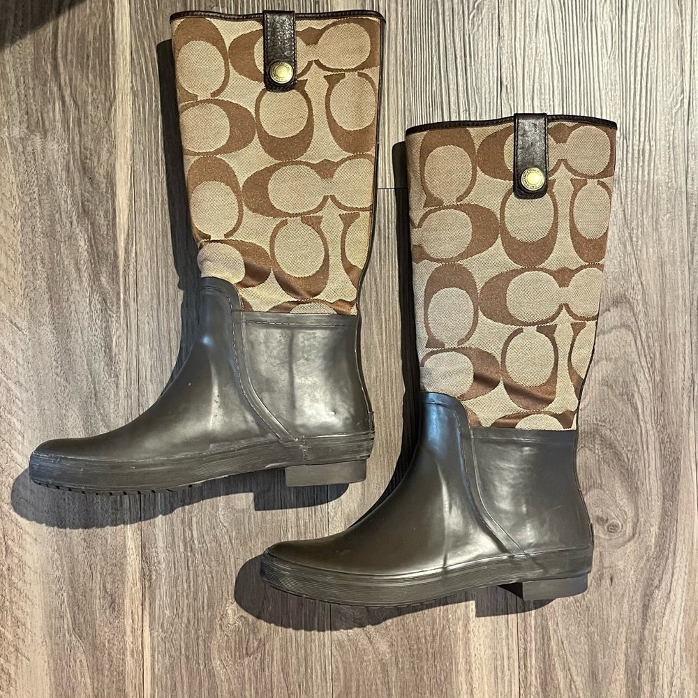Coach Rain/Snow Boots ***FIRM***